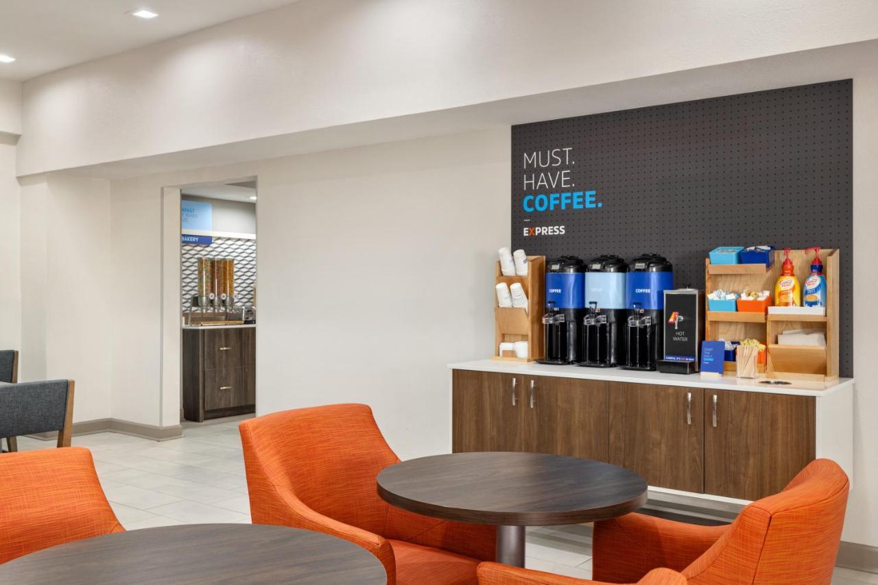 Holiday Inn Express & Suites Opelousas By Ihg Екстер'єр фото